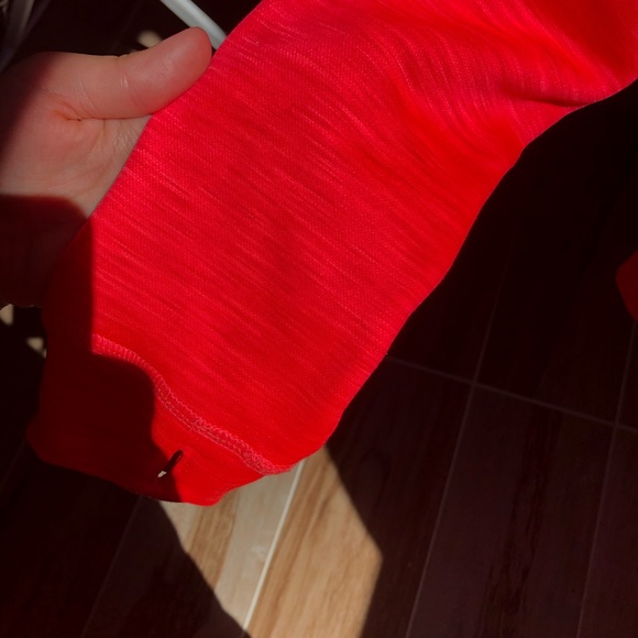 Neon pink sweater - Picture 2 of 3